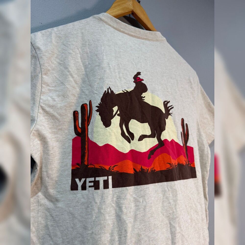 Men's Cream YETI "A Bit Broncy" S/S Tee Size S - Picture 4 of 7